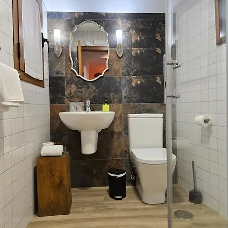 Apartment Casita 3 Con 3 Banos Privados I Jardin I Wifi I Smart Tv 55p I Parking Gratuito En La Puerta *