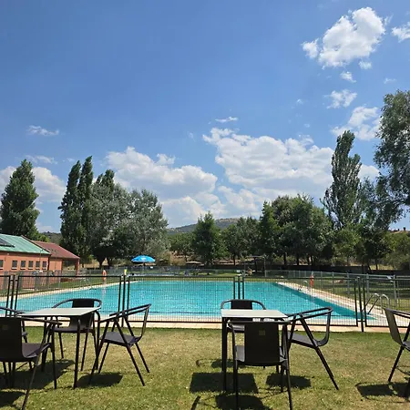 A 20 Min De Madrid En Ave Casita Con Jardin Privado, Wifi, Smart Tv 55p Y Aparcamiento En La Puerta * Segovia