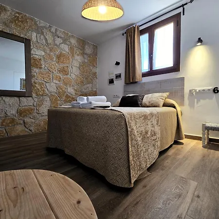 A 20 Min De Madrid En Ave Casita Con Jardin Privado, Wifi, Smart Tv 55p Y Aparcamiento En La Puerta * Segovia