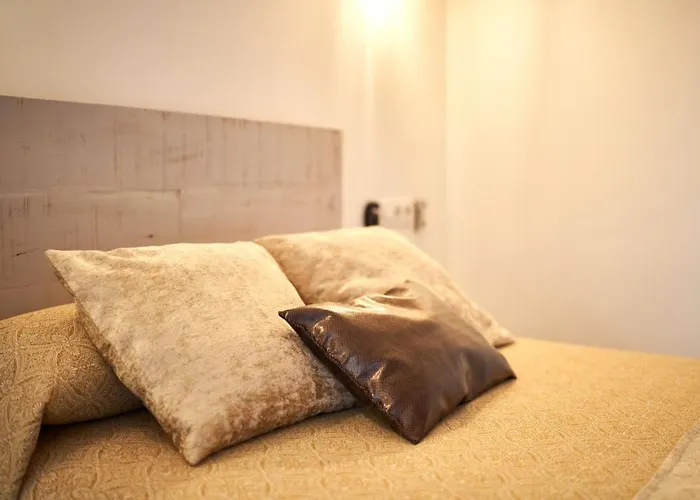 A 20 Min De Madrid En Ave Casita Con Jardin Privado, Wifi, Smart Tv 55p Y Aparcamiento En La Puerta Apartment Segovia